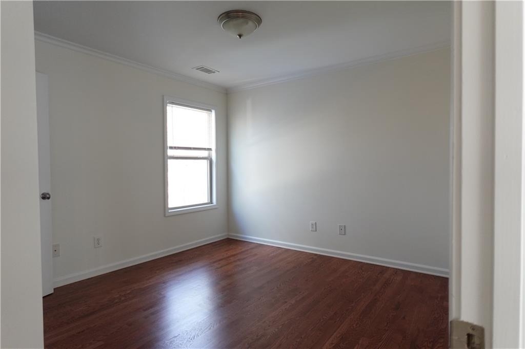 1921 Binnies Way - Photo 23