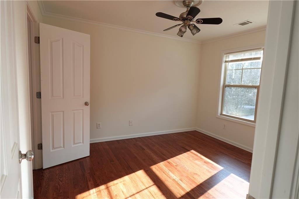 1921 Binnies Way - Photo 20
