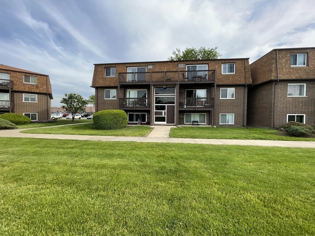 118 Boardwalk Street - Photo 0