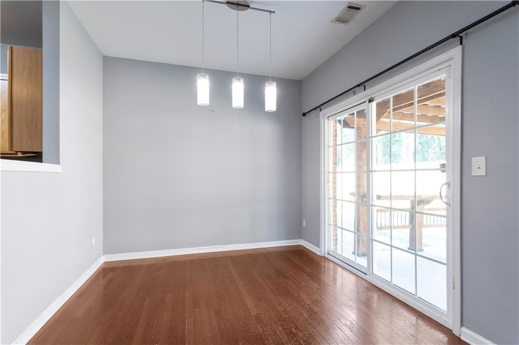 1126 Treymont - Photo 4