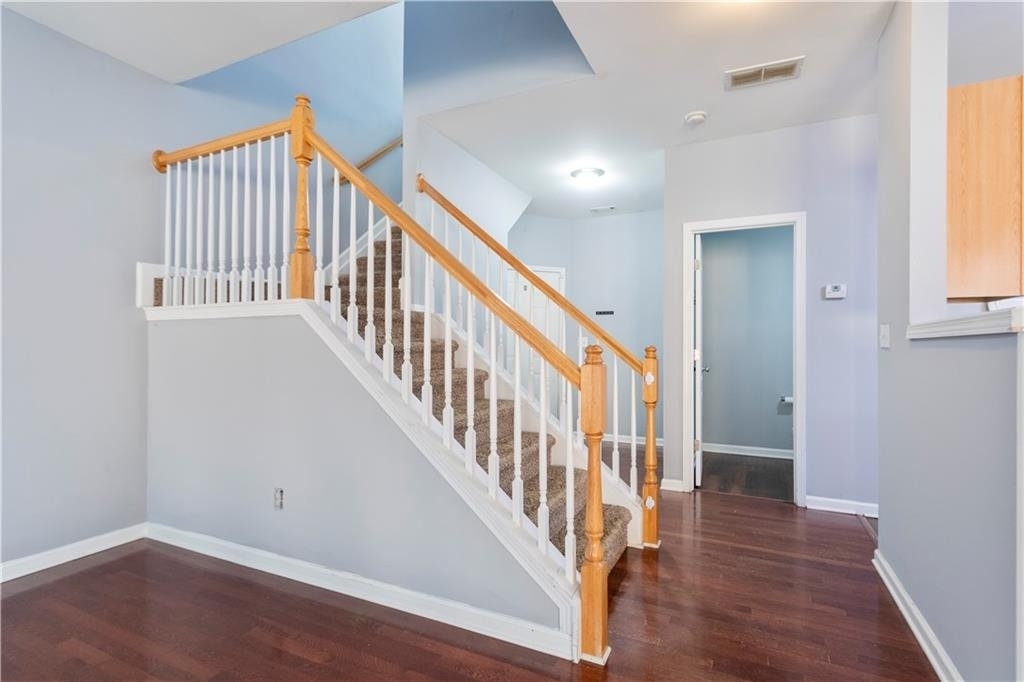 1126 Treymont - Photo 6