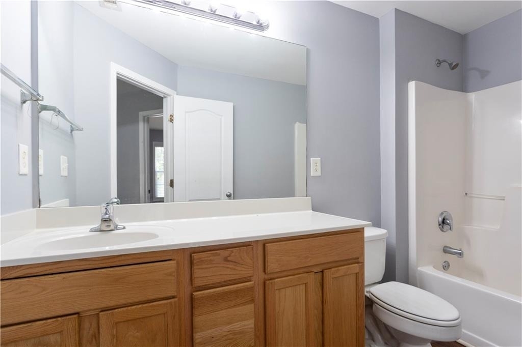 1126 Treymont - Photo 19