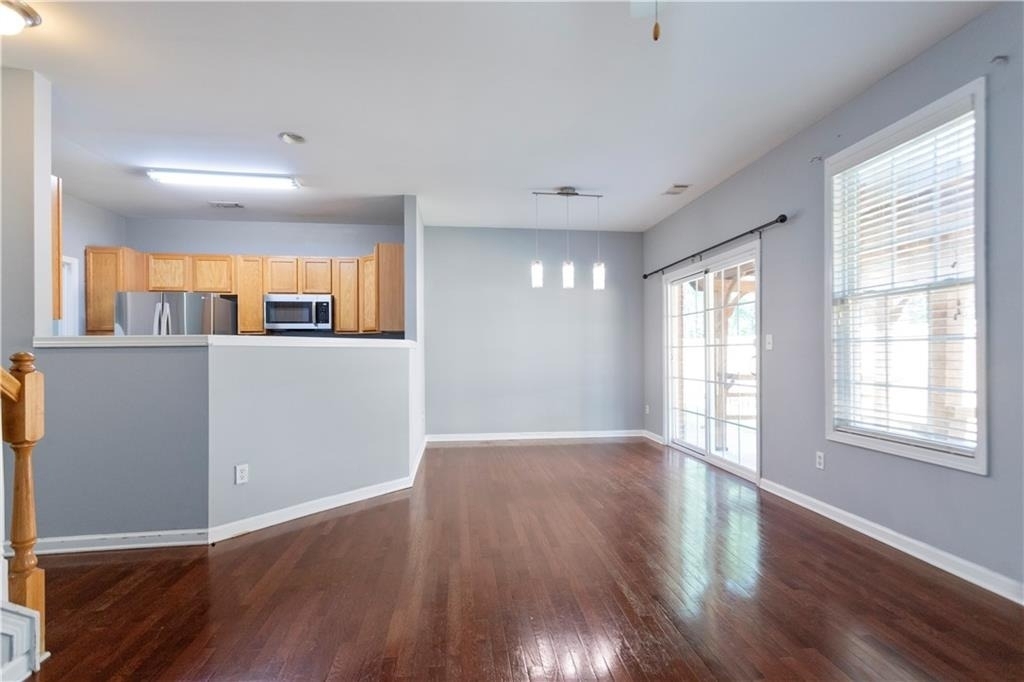 1126 Treymont - Photo 3