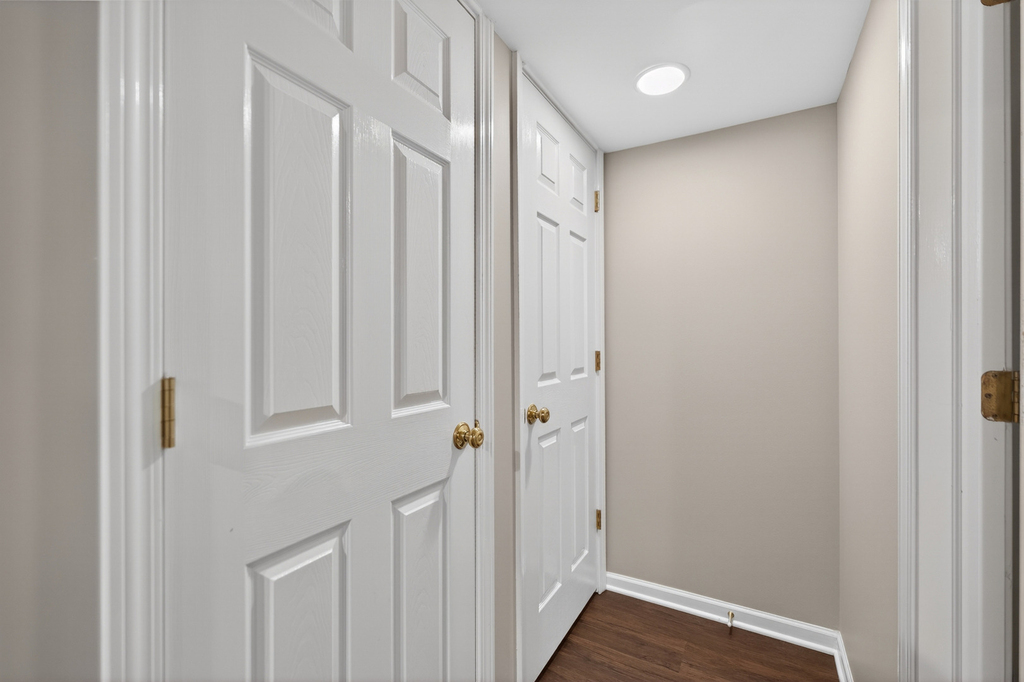 212 Amherst Court - Photo 33
