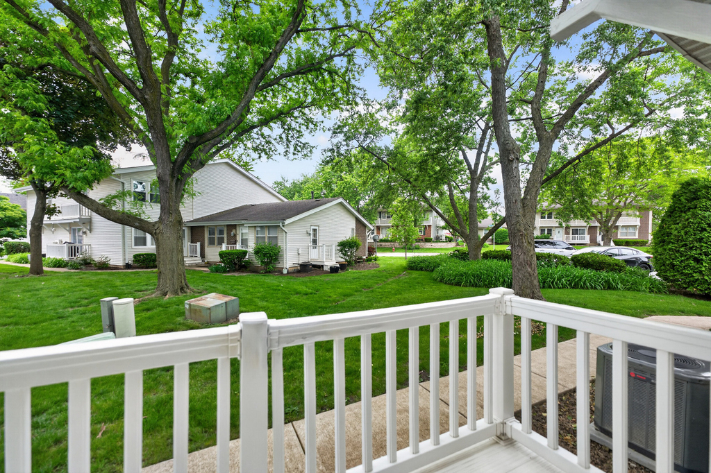 212 Amherst Court - Photo 17