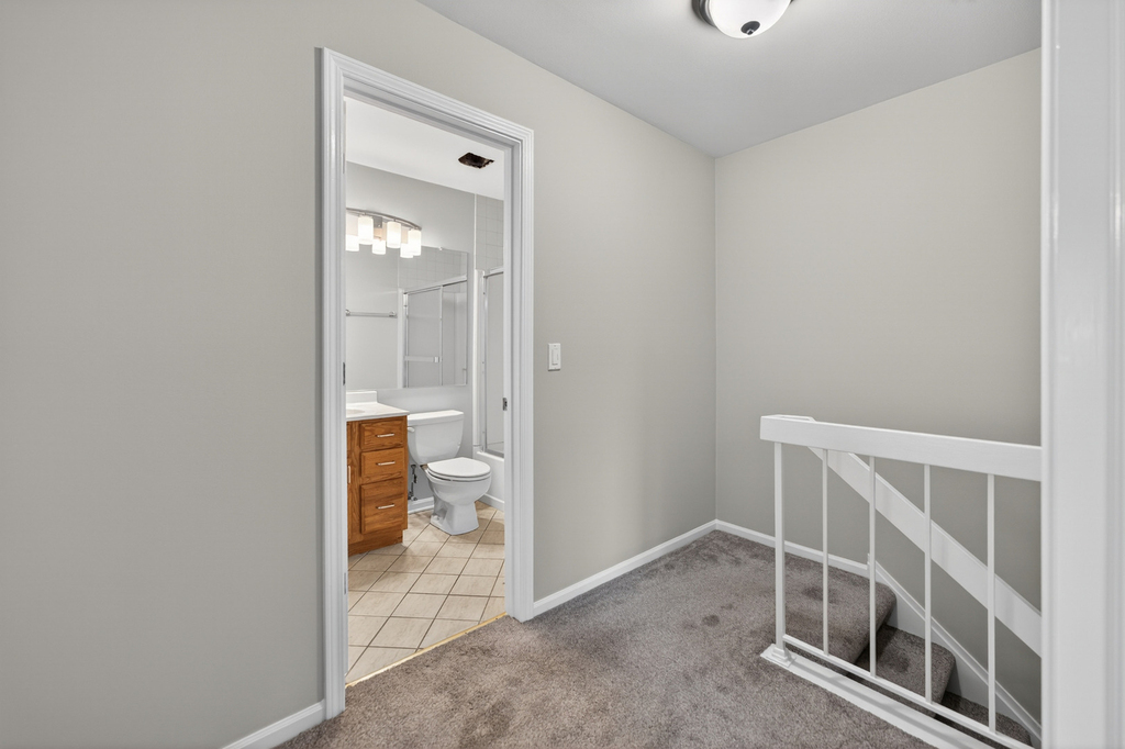 212 Amherst Court - Photo 21