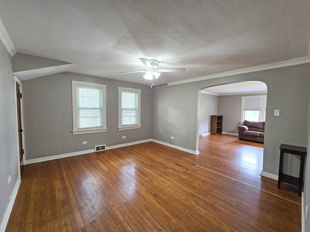 249 E Park Boulevard - Photo 8