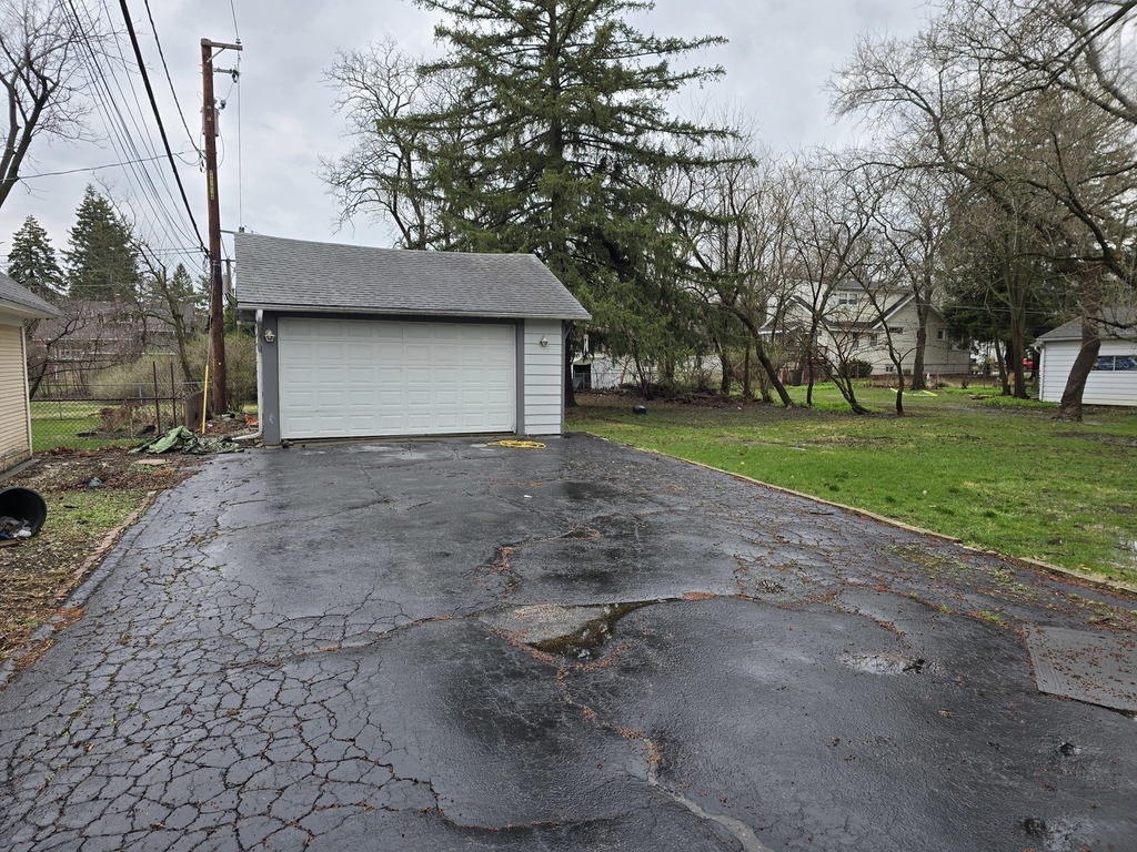 249 E Park Boulevard - Photo 4