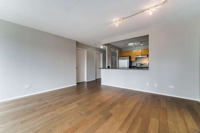 30 E Huron Street - Photo 3