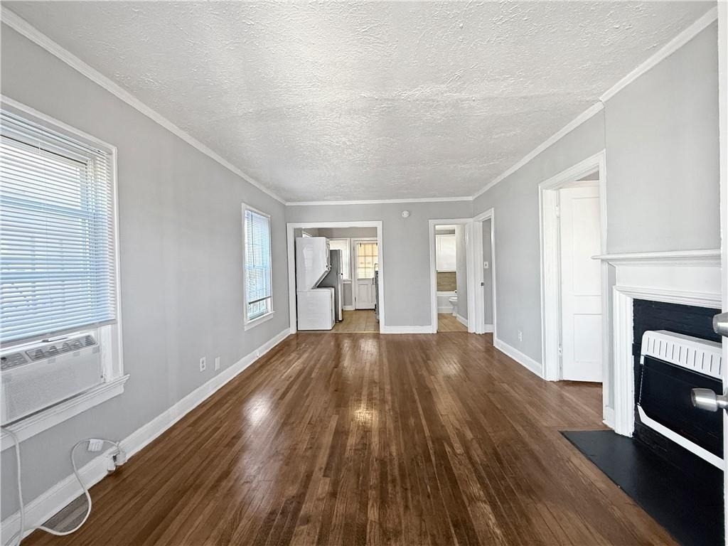 109 Vine Street Sw - Photo 2