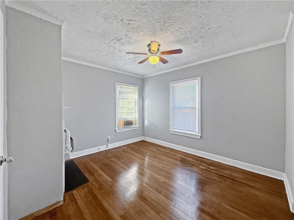 109 Vine Street Sw - Photo 5