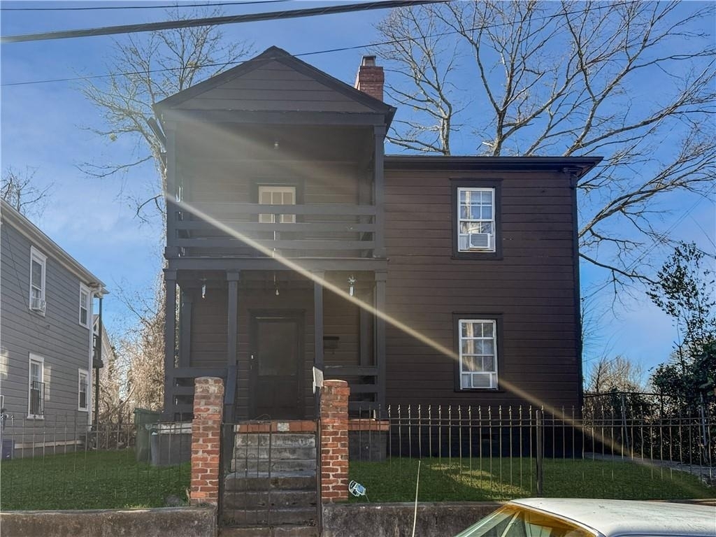 109 Vine Street Sw - Photo 0