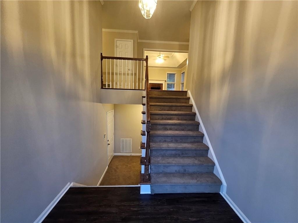 144 Hunters Trace - Photo 3