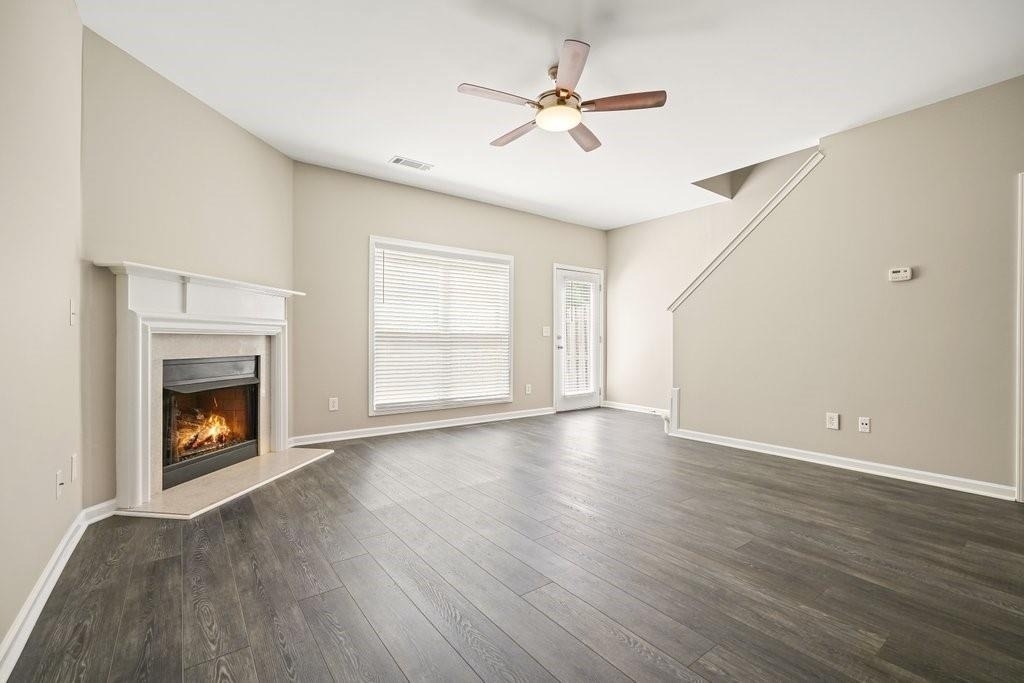 2045 Lake Shore Overlook Nw - Photo 10