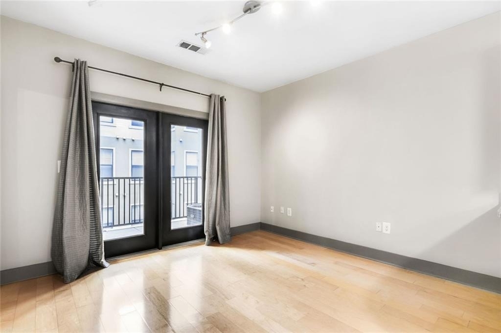 799 Hammond Drive - Photo 10