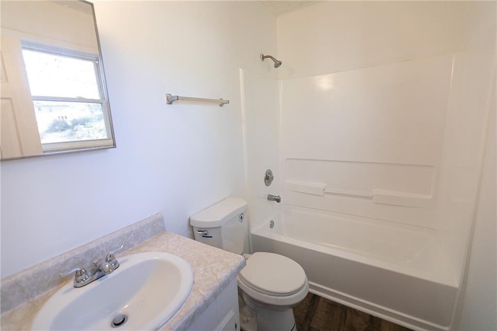 2761 Rockdale - Photo 18