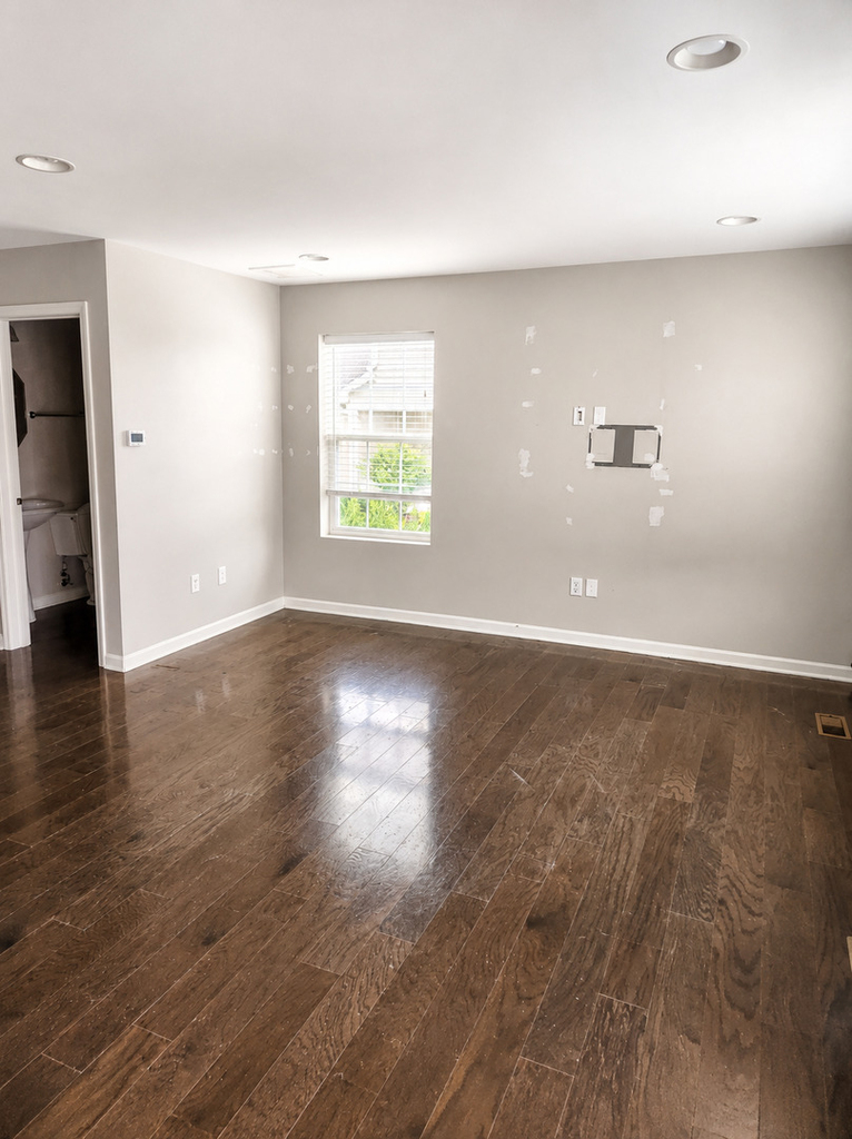 639 Florence Street - Photo 1