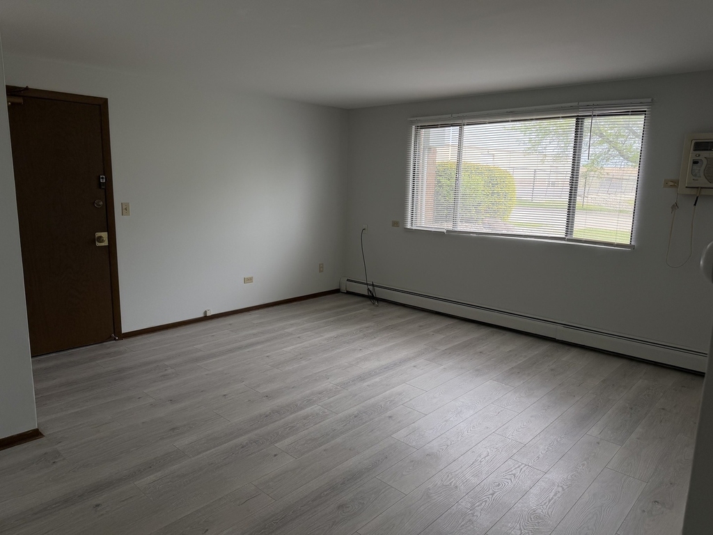 1465 Abbott Drive - Photo 7