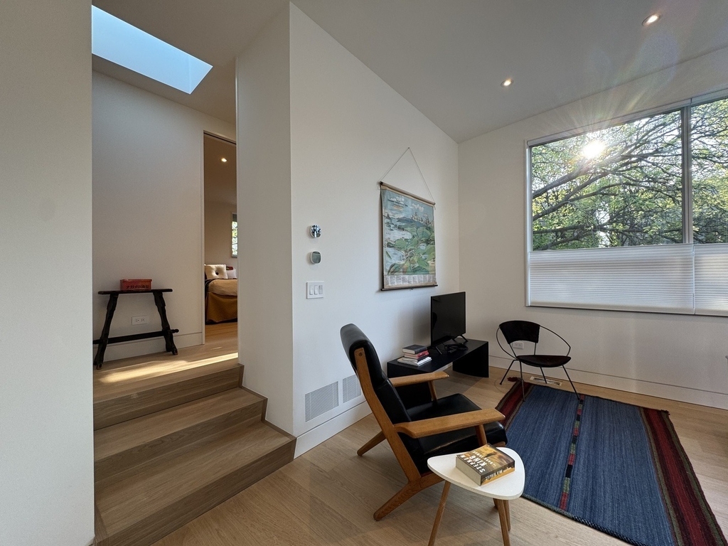1317 N Leavitt Street - Photo 13