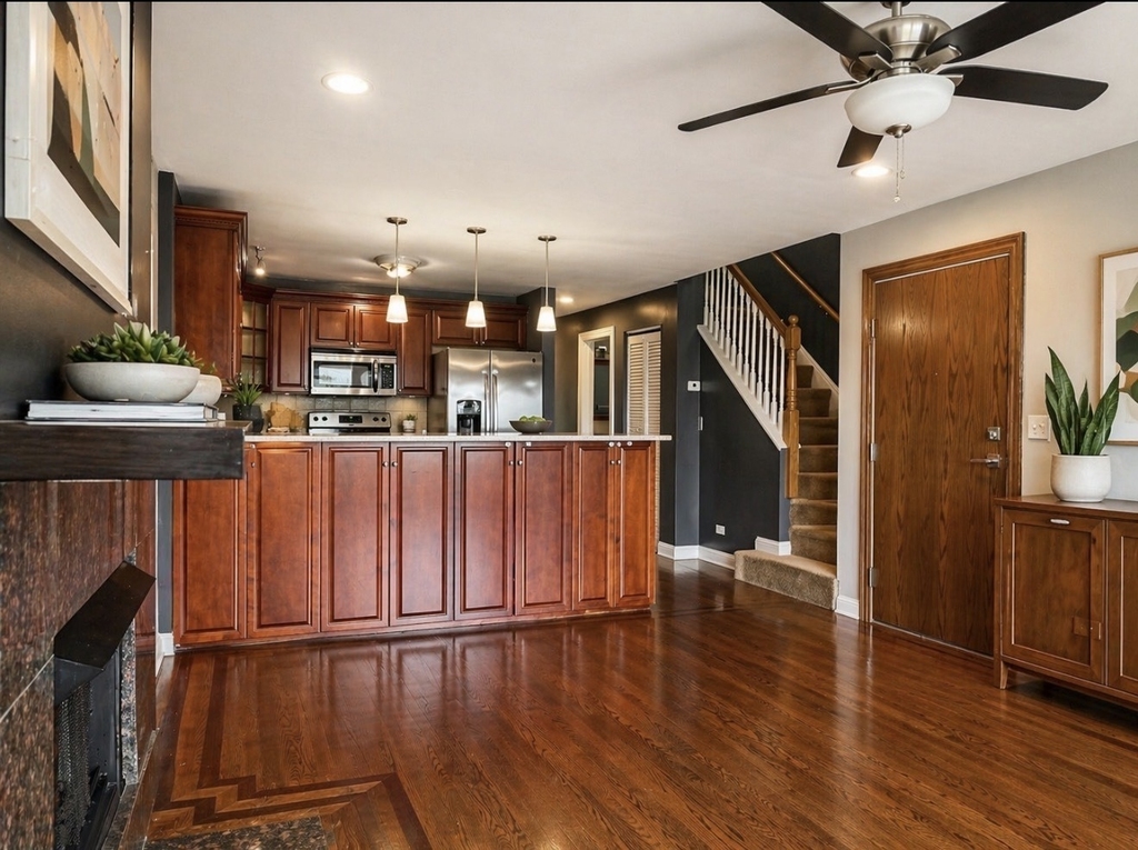 5658 W 63rd Street - Photo 4