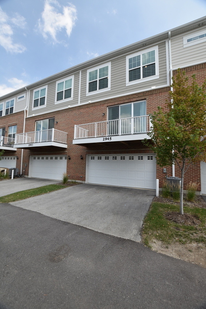 2945 Showplace Drive - Photo 49