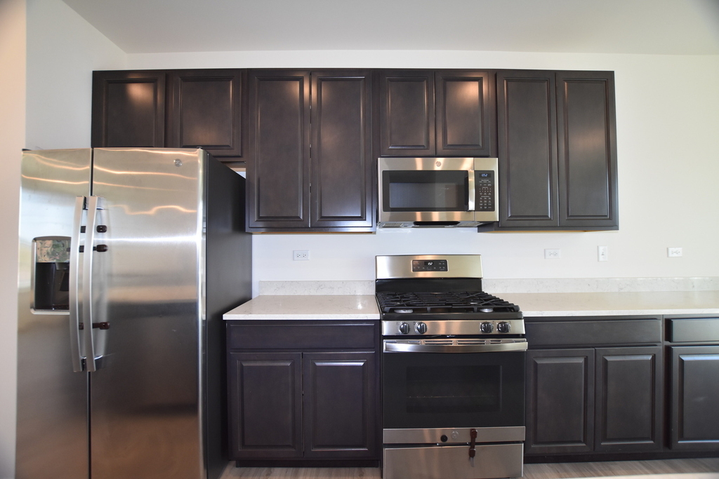 2945 Showplace Drive - Photo 16