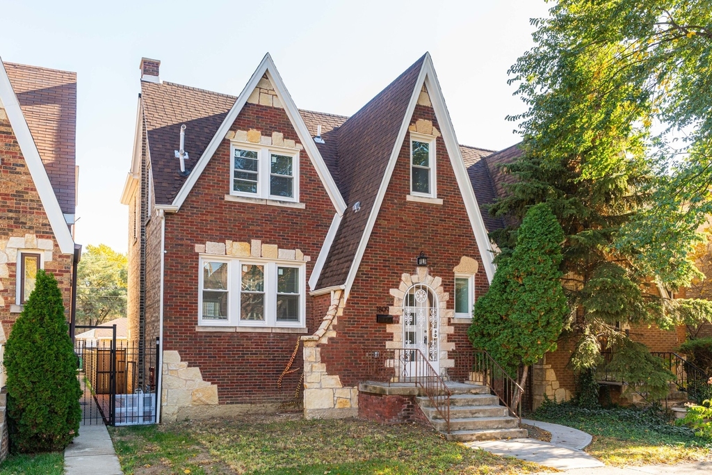 1809 Euclid Avenue - Photo 1