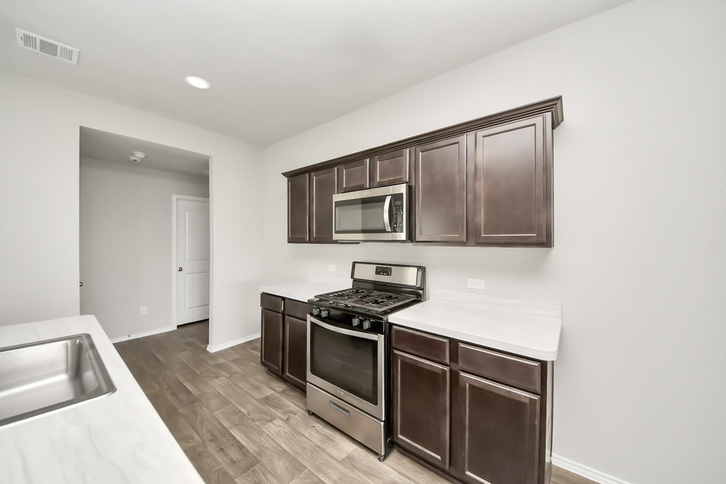 16916 Rich Pines Drive - Photo 7