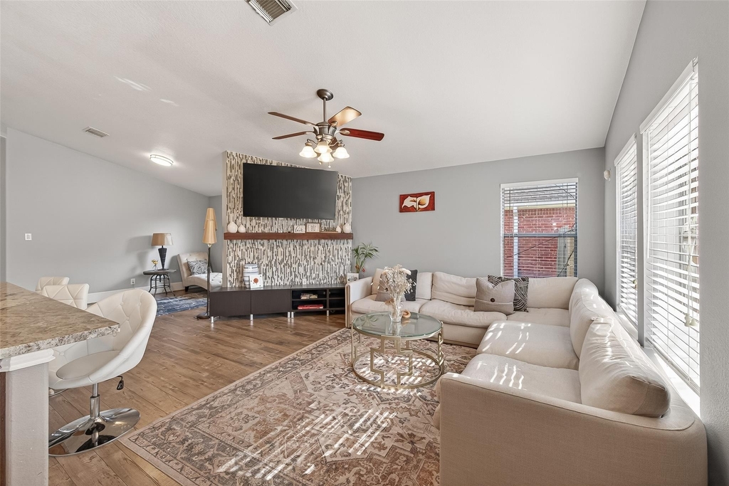 1214 Wesley Drive - Photo 9