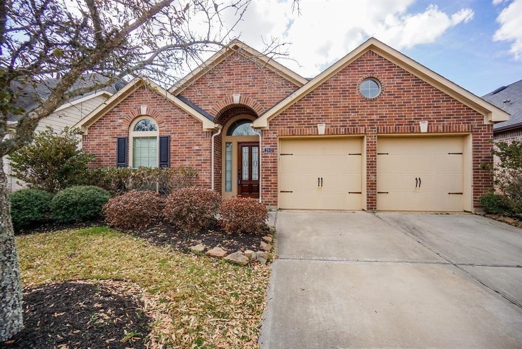 2910 Fair Chase Dr - Photo 0
