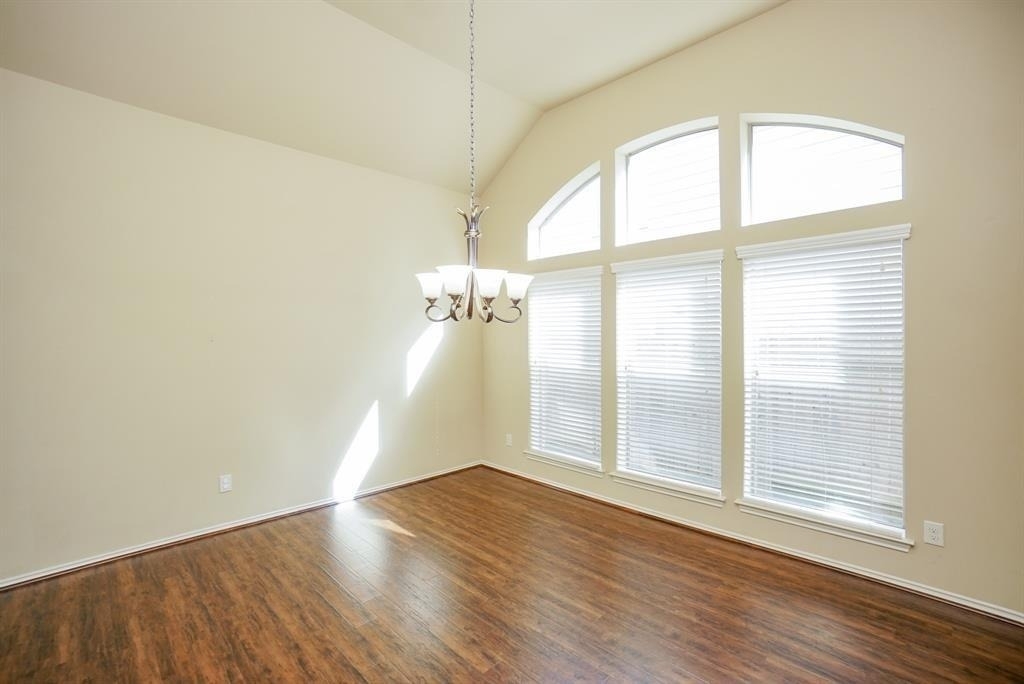 2910 Fair Chase Dr - Photo 6