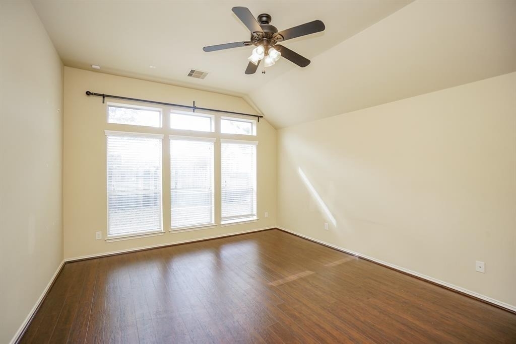 2910 Fair Chase Dr - Photo 10