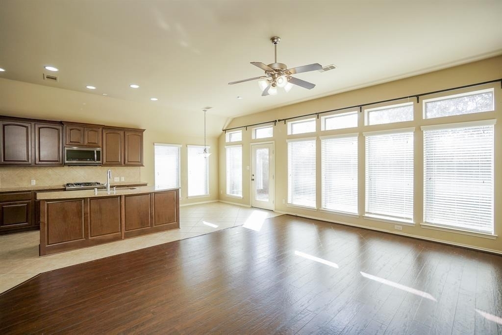2910 Fair Chase Dr - Photo 8