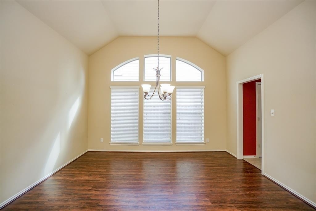 2910 Fair Chase Dr - Photo 5