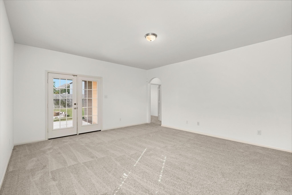718 Crystal Lakes Drive - Photo 10