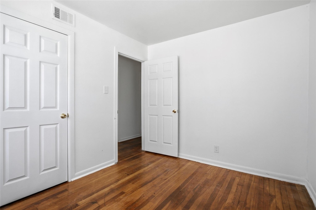 5622 Woodgreen Street - Photo 14