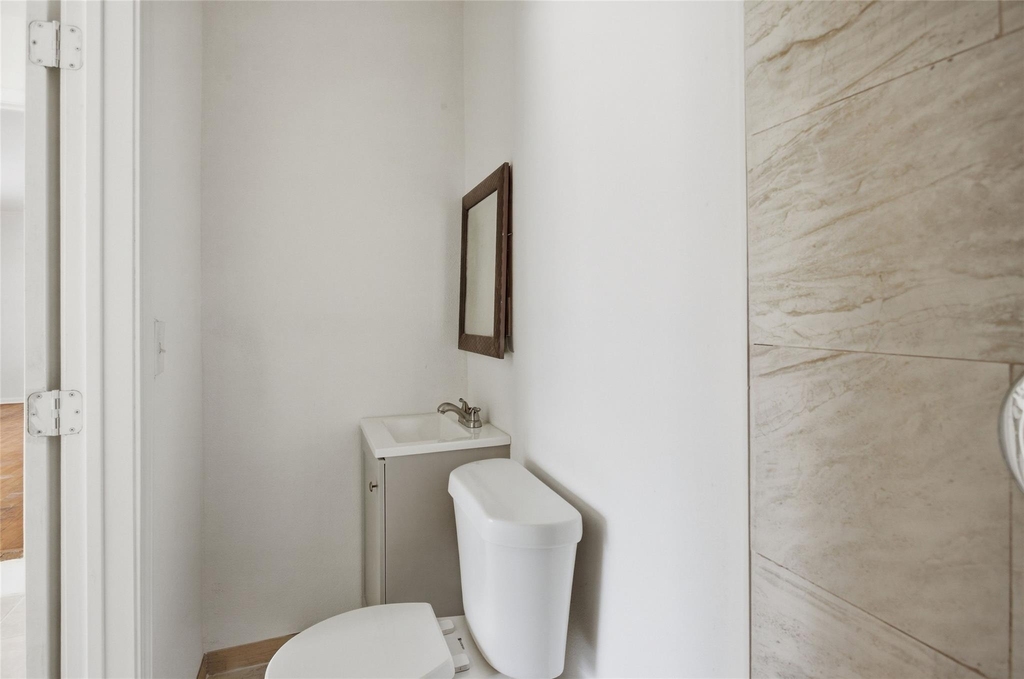 5622 Woodgreen Street - Photo 10