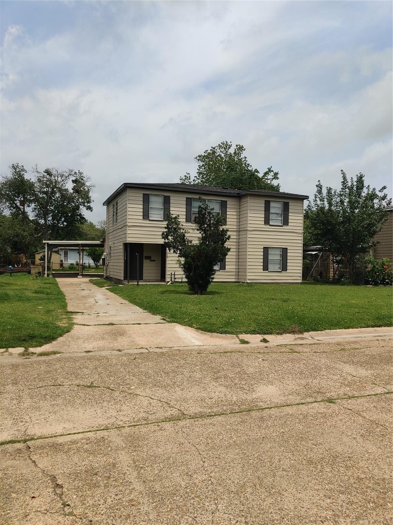 1208 7th Avenue - Photo 1