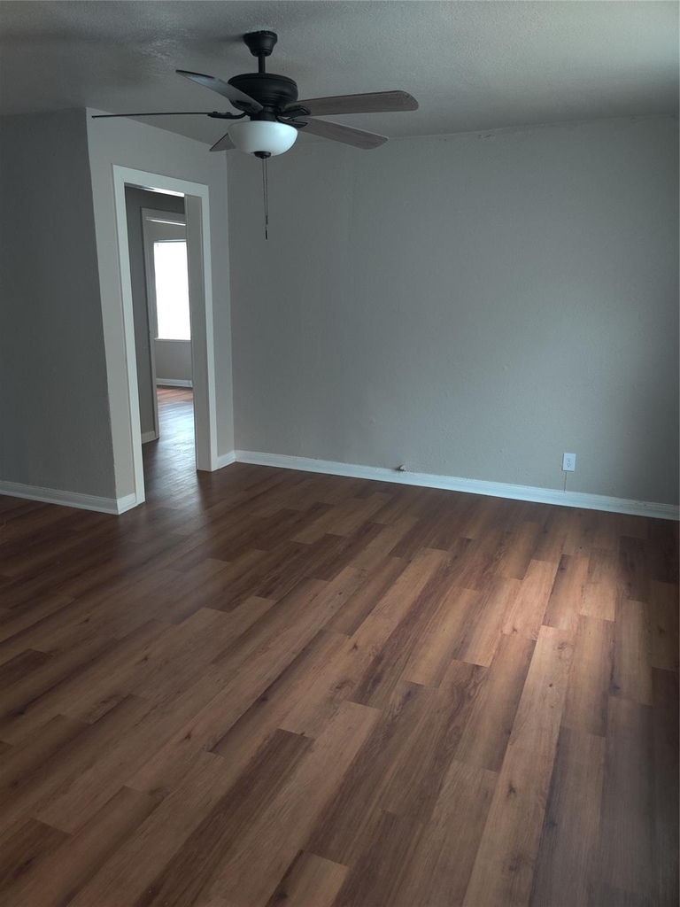 1208 7th Avenue - Photo 3