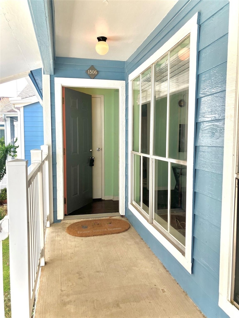 3506 Cove View Boulevard - Photo 1