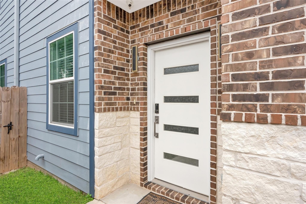 10021 Alfred Lane - Photo 2