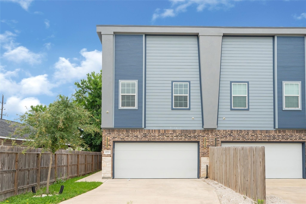 10021 Alfred Lane - Photo 0