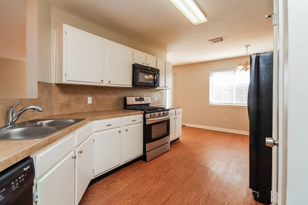 16115 Purpleridge Court - Photo 5
