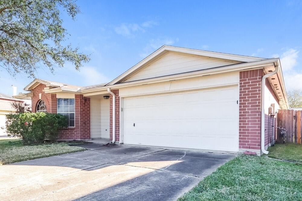 16115 Purpleridge Court - Photo 0