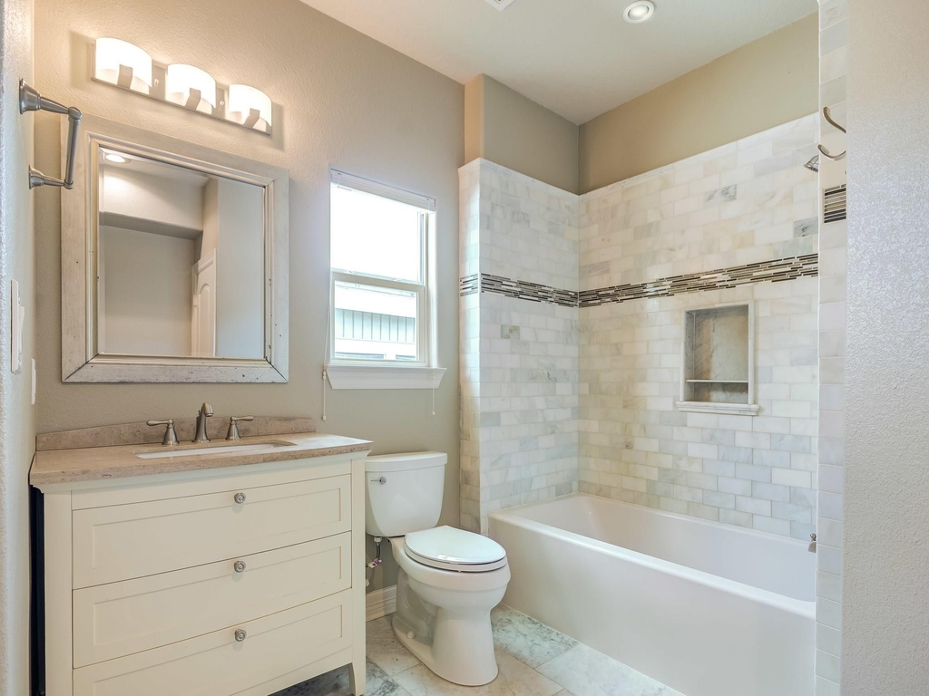 1009 Bryan Avenue - Photo 19