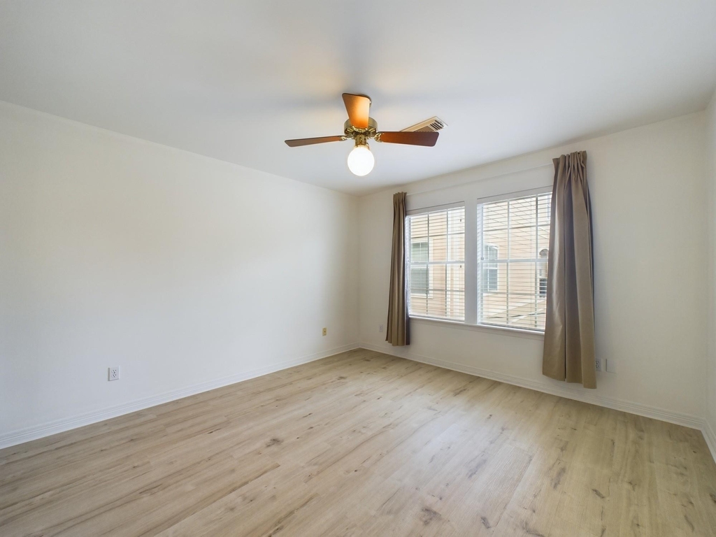 5627 Winsome Lane - Photo 36