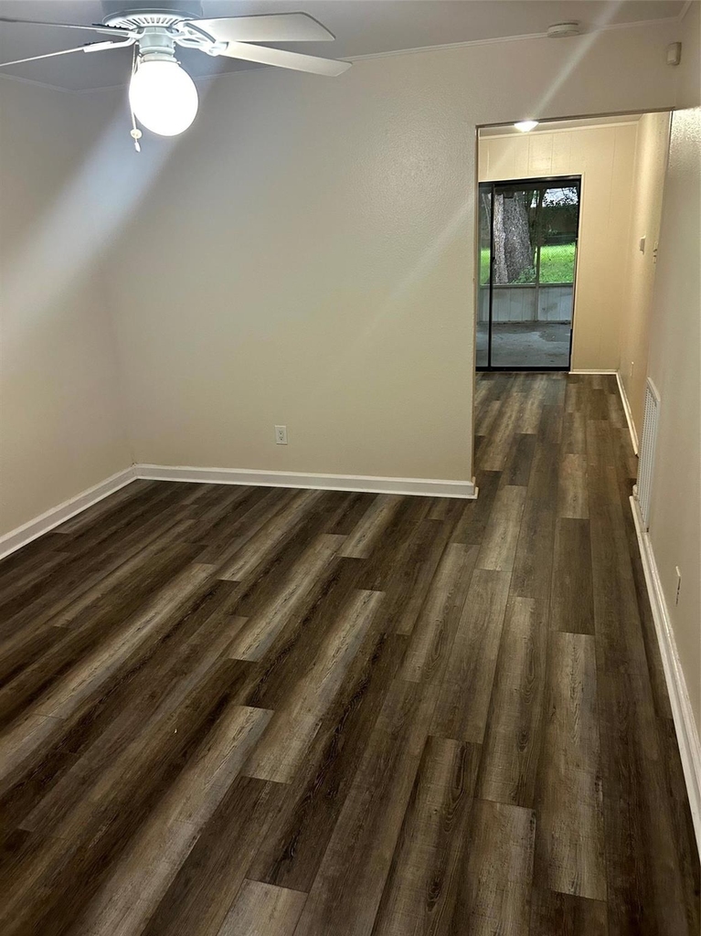 5718 Mackinaw Street - Photo 0
