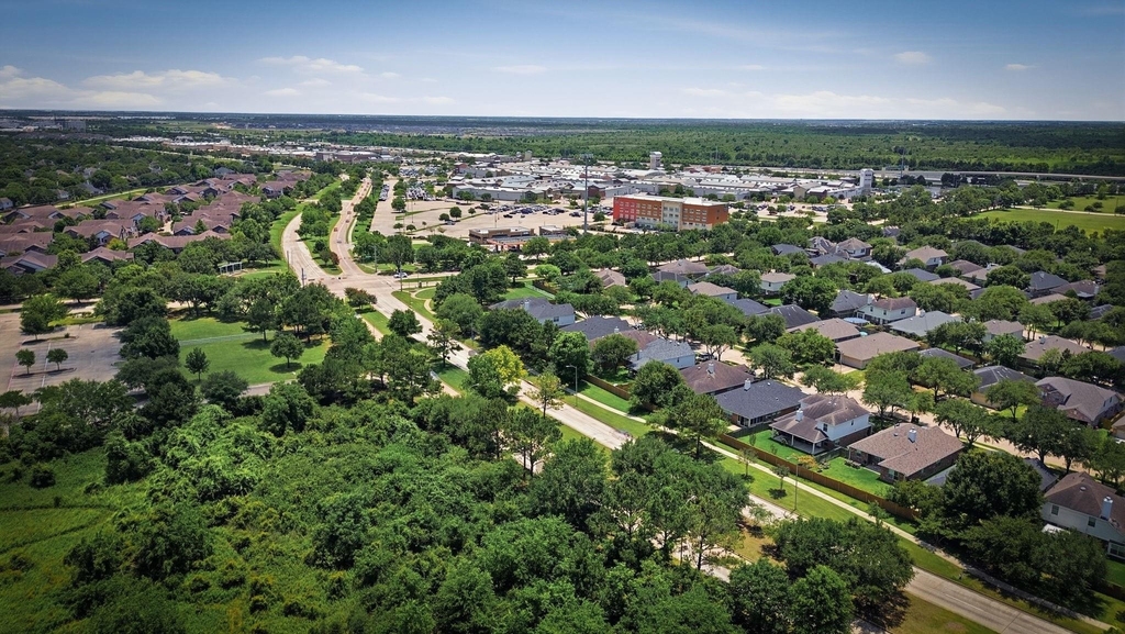 21738 May Apple Court - Photo 38