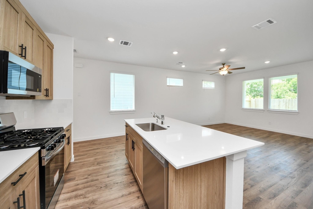 1918 Olivos Street - Photo 15