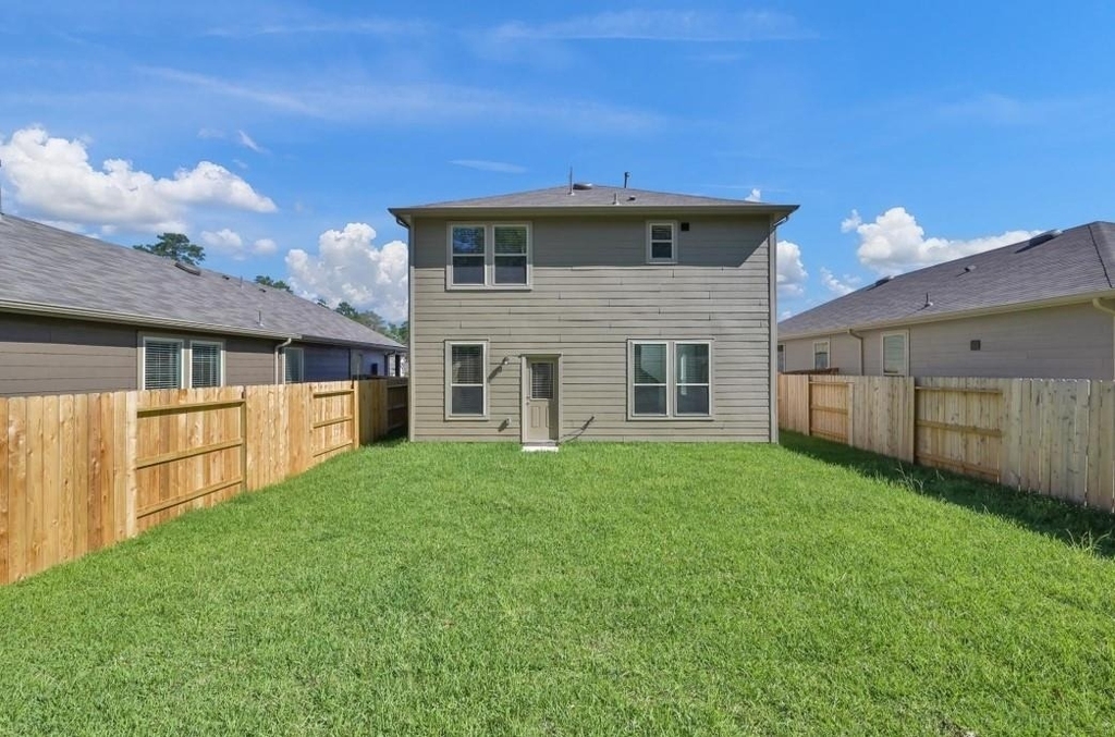 10573 Pineland Drive - Photo 5